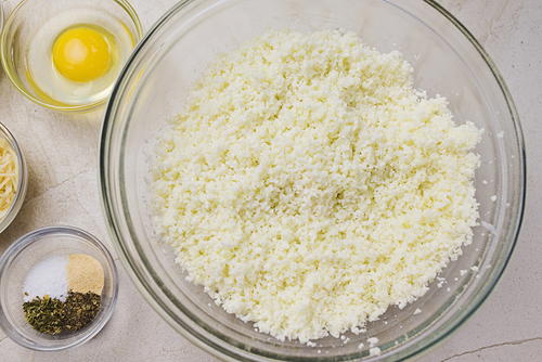 How to Make a Gluten Free Cauliflower Pizza Crust ...