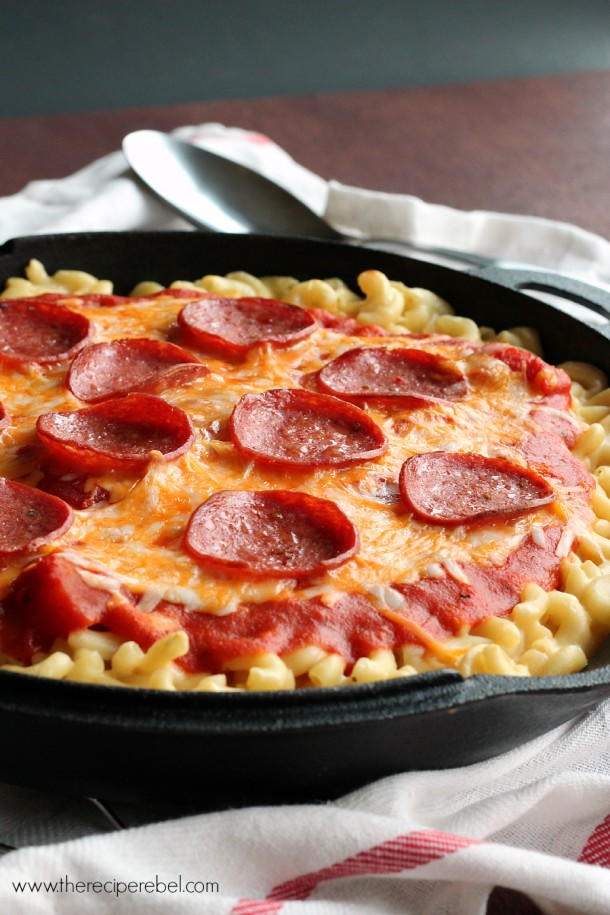 One-Pot Pepperoni Pizza Mac and Cheese