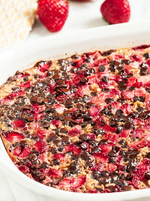 Strawberry Chocolate Baked Oatmeal