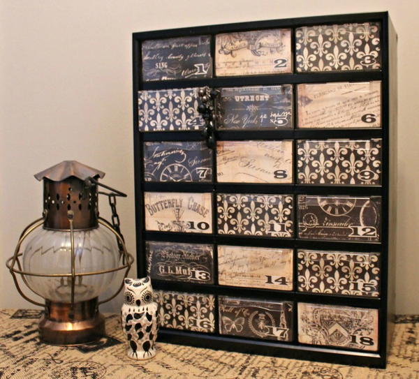 Bleak to Chic Jewelry Organizer