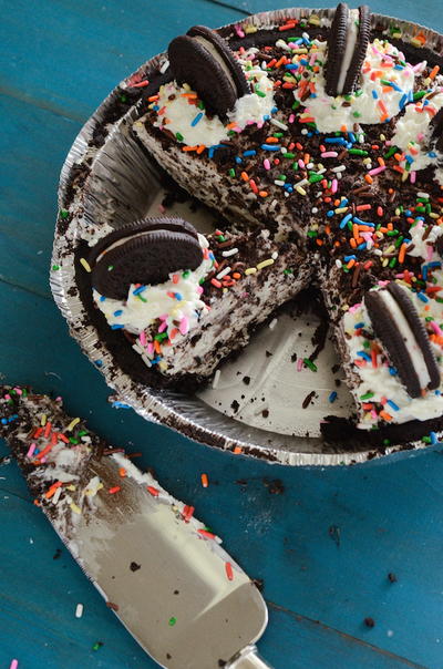 Birthday Cake Oreo No-Bake Cheesecake