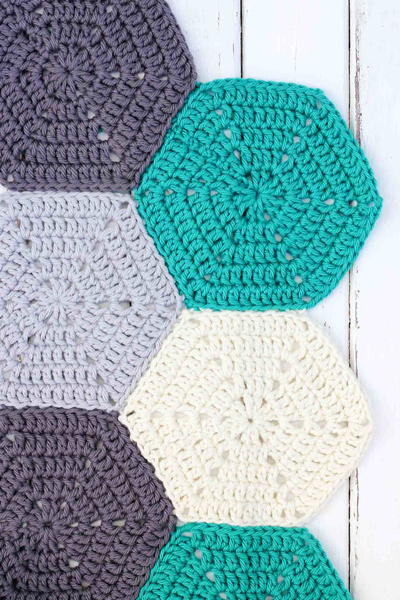 How to Join Crochet Hexagons with an Invisible Seam