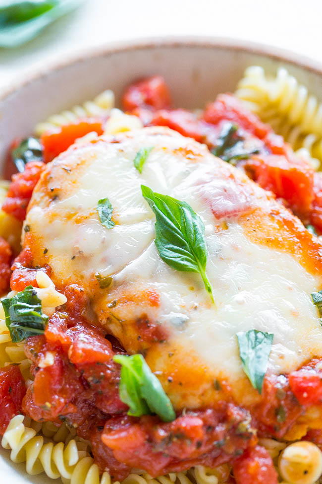 Tomato Basil Mozzarella Skillet Chicken | FaveHealthyRecipes.com