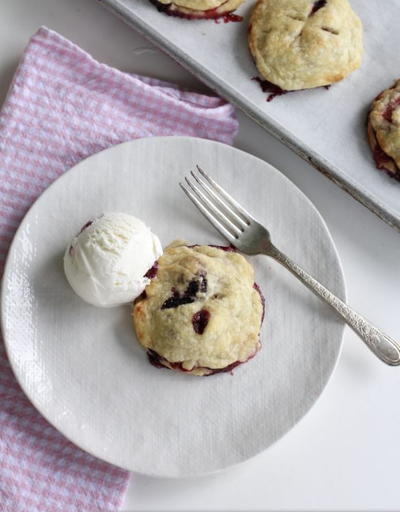 Mini Berry Hand Pie Recipe