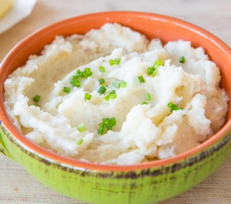 Easy Slow Cooker Mashed Potatoes | FaveSouthernRecipes.com