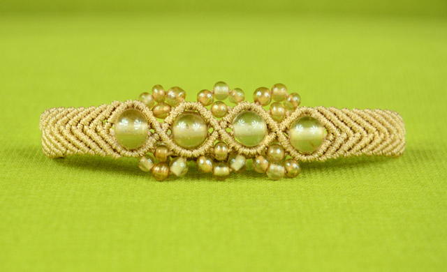 Wow! This Beautiful Bracelet Cant Be This Easy!?! DIY Beading 