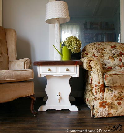 Sweet Country End Tables Makeover | DIYIdeaCenter.com