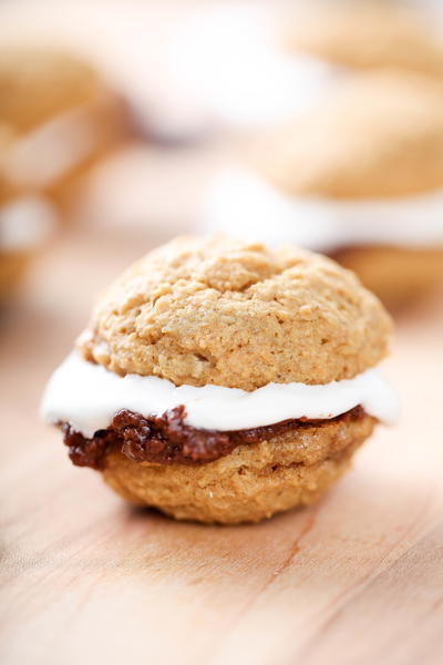 Smores Whoopie Pies