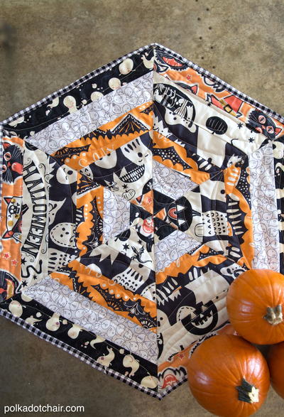 Haunted Halloween Table Topper Tutorial