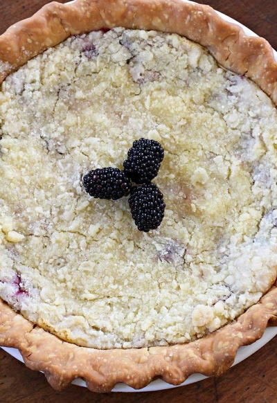 Blackberry Crumb Pie