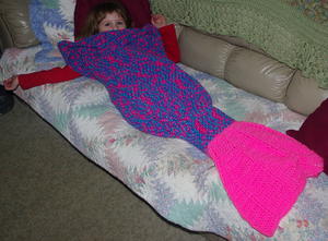 Fin-tastic Crochet Mermaid Tail Blanket