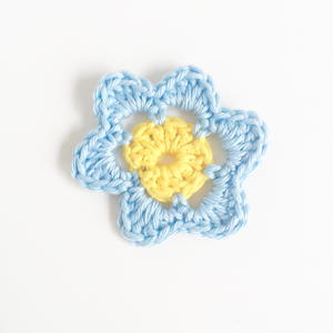 Super Simple Crochet Flower Pattern