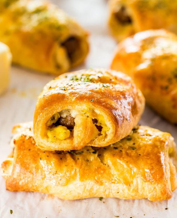 Sausage Egg Breakfast Rolls | FaveSouthernRecipes.com