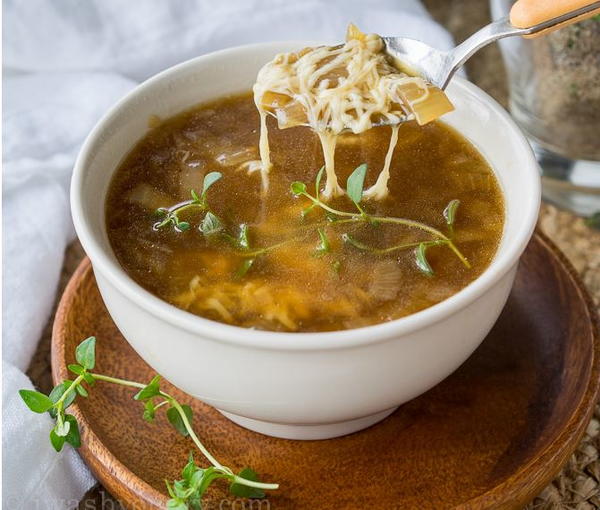 Tantalizing Slow Cooker French Onion Soup