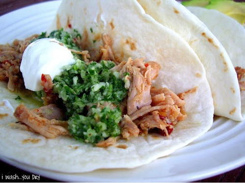 Slow Cooker Spicy Garlic Pulled Pork Tacos