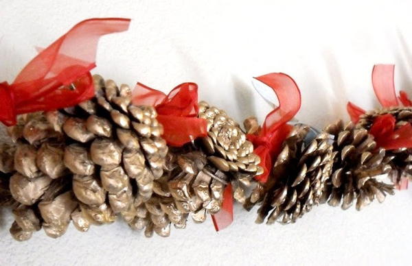 Pine Cone DIY Garland