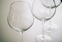 Serving Wine: 3 Reasons Why Wine Glass Shape Matters