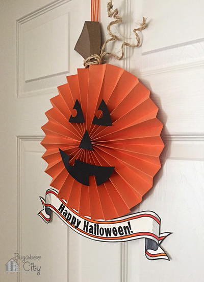 Pumpkin Paper Wreath Halloween Idea
