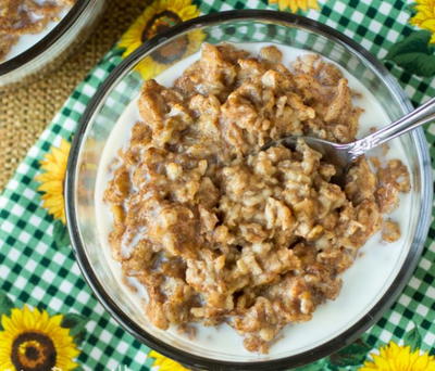 Slow Cooker Maple Cinnamon Oatmeal