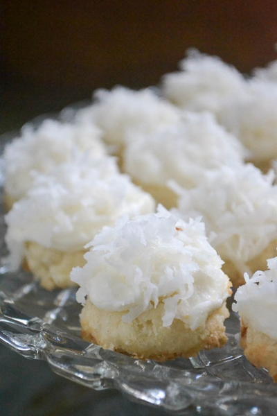 Christmas Coconut Melting Moments Recipe