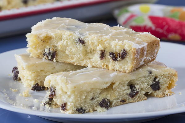 Yummy Rummy Raisin Bars