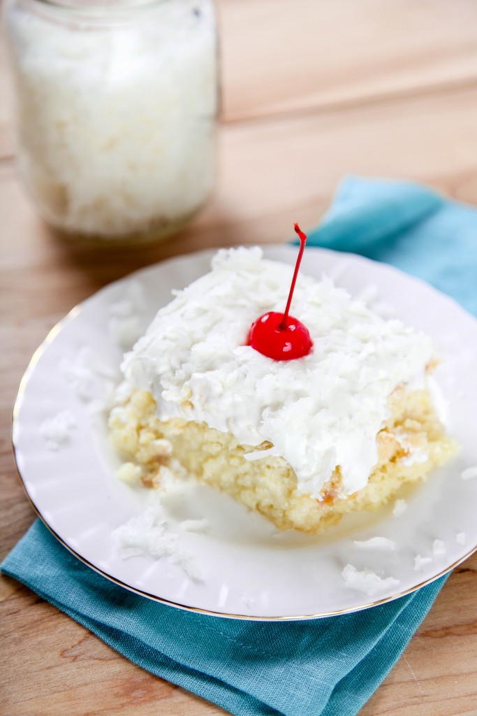 Pina Colada Poke Cake | RecipeLion.com