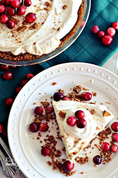 Skinny Eggnog Pie with a Gingersnap Crust