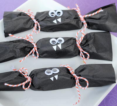 Candy Bar Bat Halloween Treat Idea