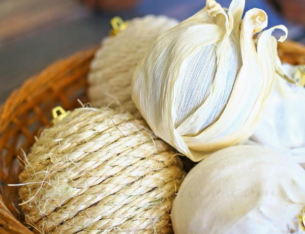 Burlap and Corn Husk Christmas Ornaments