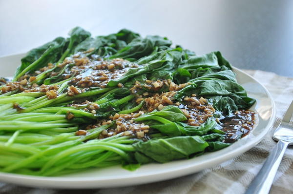 Garlic Dressing Spinach