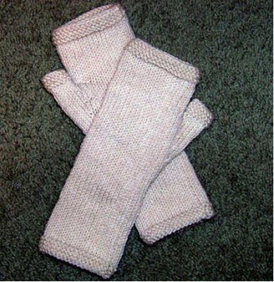 Easy Blush Fingerless Gloves