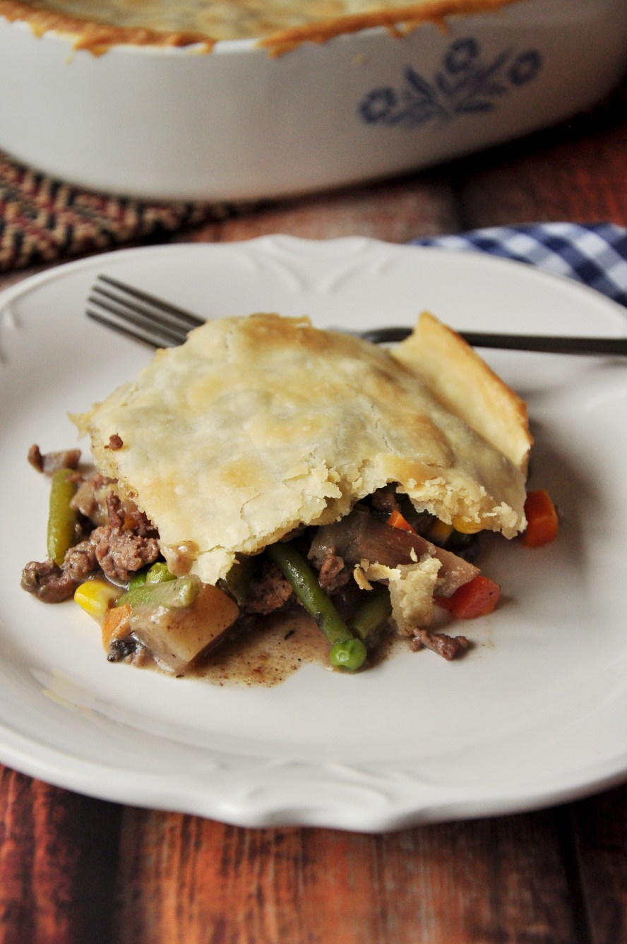 Skillet traditional Beef Shepherds Pie | RecipeLion.com