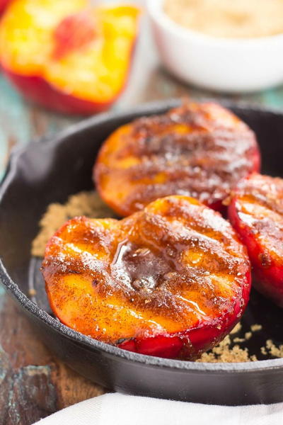 Grilled Peaches with Cinnamon and Brown Sugar
