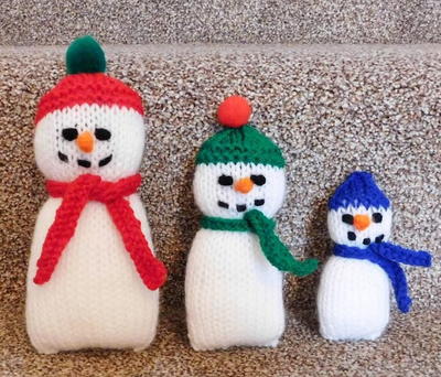 Adorable Knitted Snowman Family