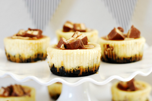 Mini Snickers Homemade Cheesecakes