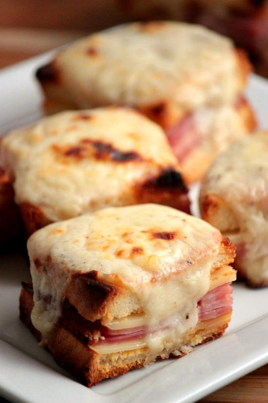 Mini Croque Monsieurs | RecipeLion.com