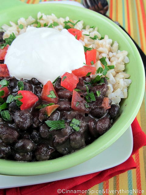 Slow Cooker Cuban Black Bean and Rice Bowls