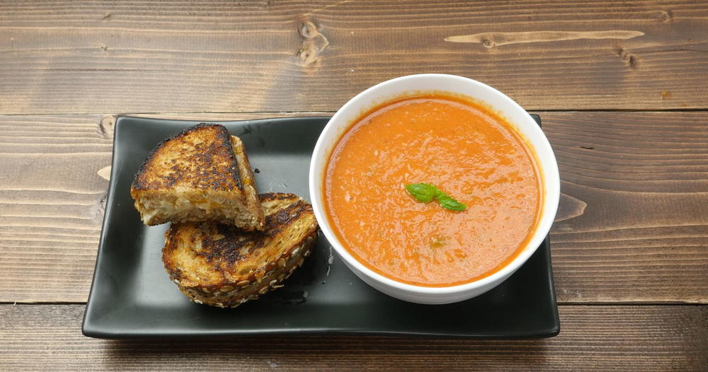 Copycat Corner Bakery Roasted Tomato Basil Soup-image
