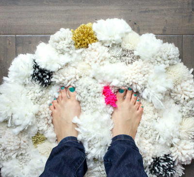 Pom Pom DIY Rug