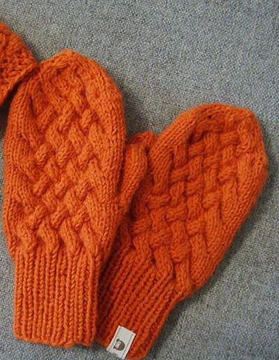 Cozy Cable Knit Mittens | AllFreeKnitting.com