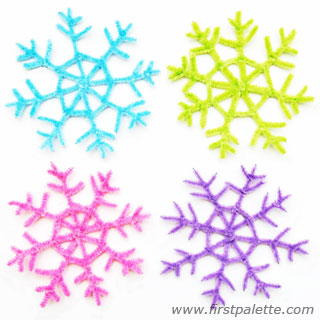 Craft To Art: Pipe cleaner/Fuzzy stick Snowflake Stamping