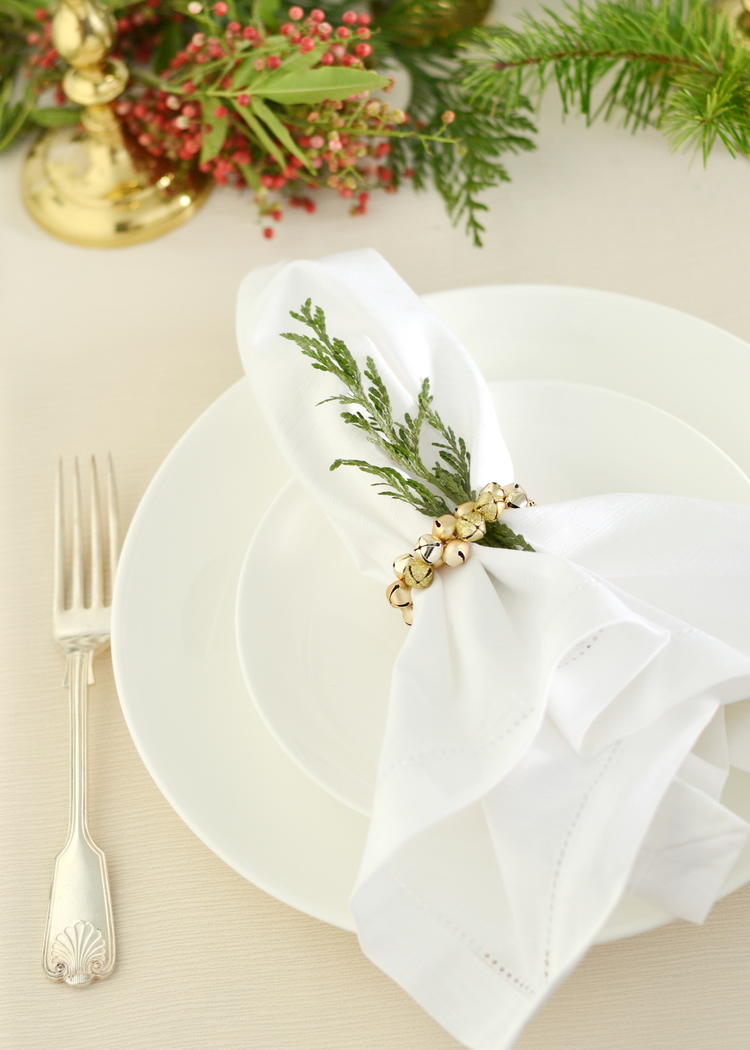 Christmas Table Napkin Ring Craft | AllFreeHolidayCrafts.com