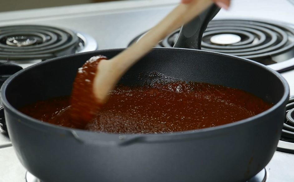 homemade-red-chile-sauce-recipelion