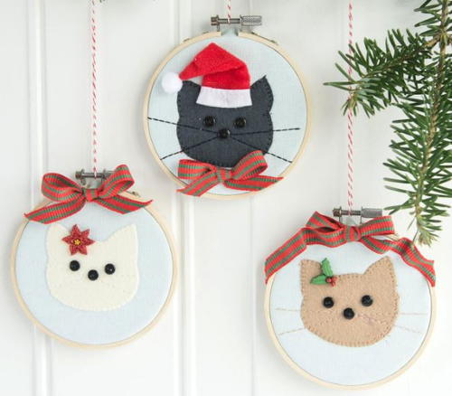 Christmas Cat Embroidery Hoop Ornament
