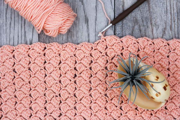 How to Crochet the Side Saddle Stitch 