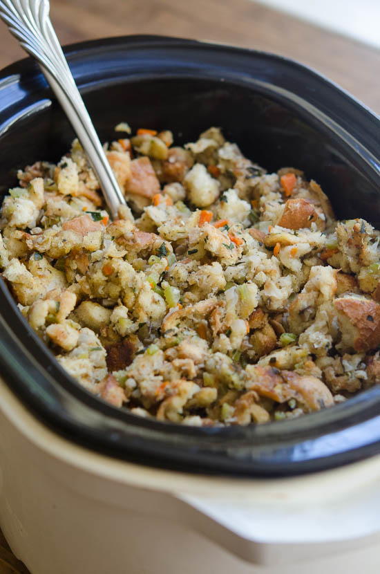 Slow Cooker Dressing and Stuffing: 22 Easy Slow Cooker Stuffing or