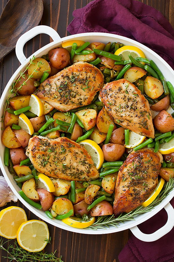 One-Pan Garlic Chicken and Veggies | FaveSouthernRecipes.com