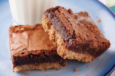 Pretzel-Crusted Hazelnut Brownies