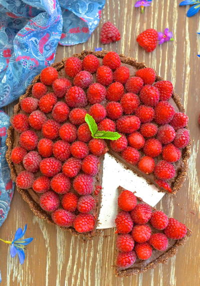 Healthy Raspberry Chocolate Fudge Tart