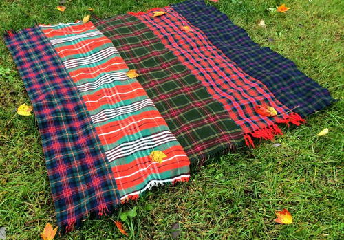 Lovely Autumn DIY Throw Blanket